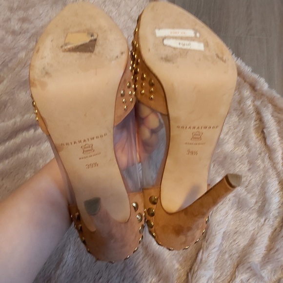 Sold - Picture 4 of 8